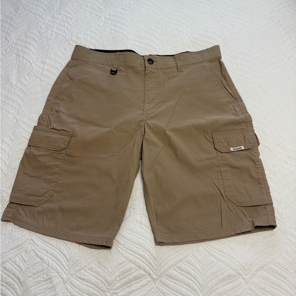 Voyager Men’s Nylon Stretch Tan Cargo Shorts. Size 34 - Picture 1 of 7